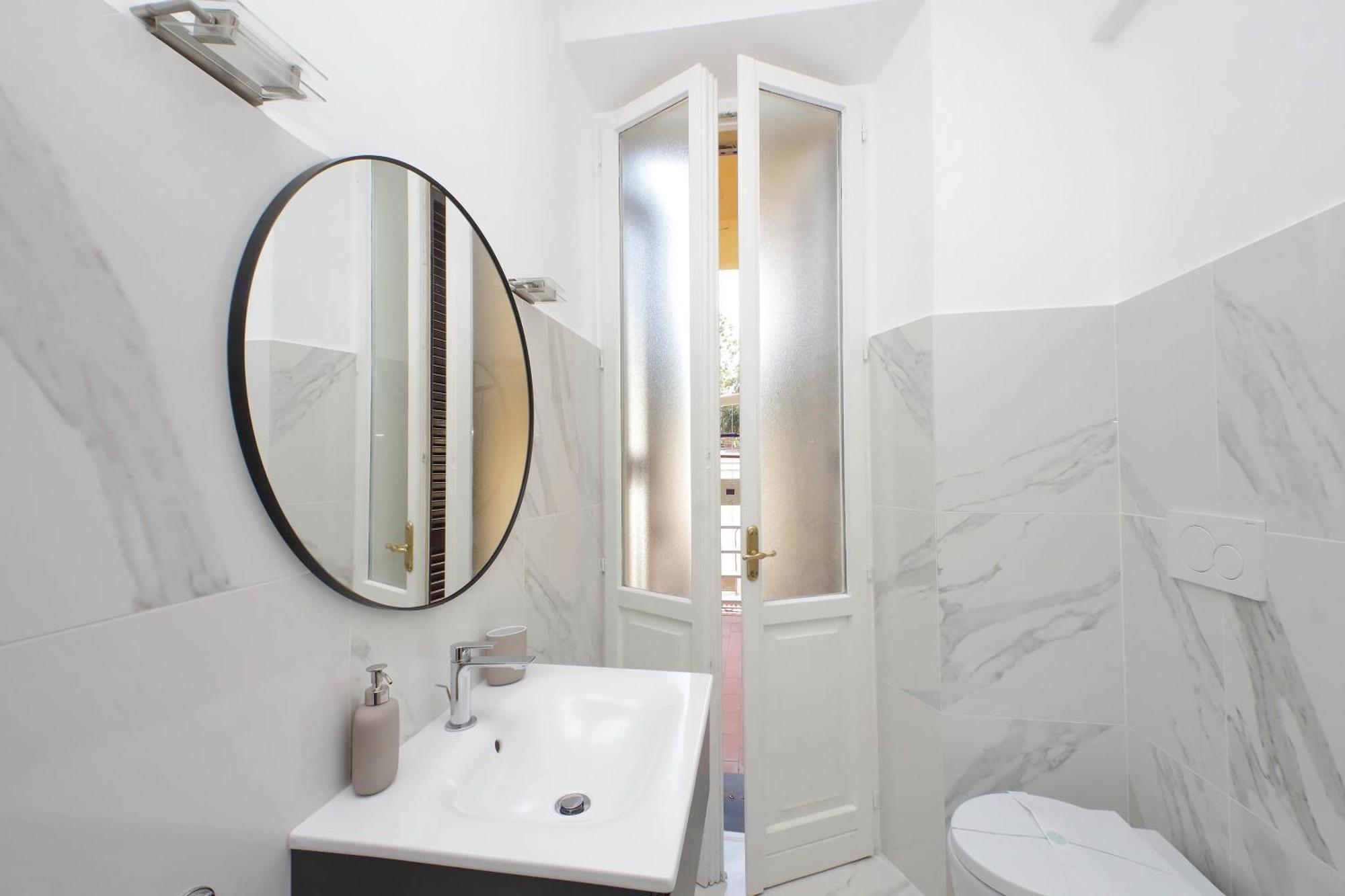 Ych-Comfortable 2 Bedrooms Flat Near Colosseum Róma Kültér fotó
