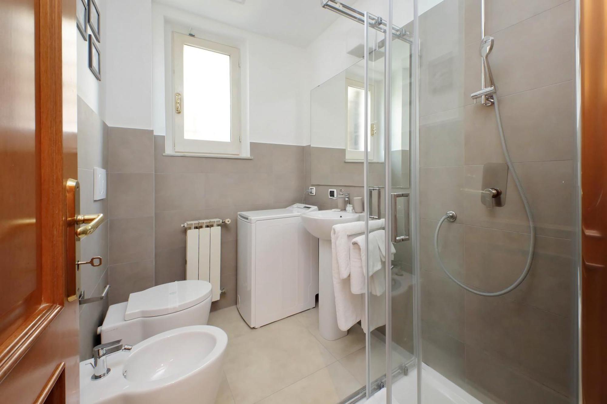 Ych-Comfortable 2 Bedrooms Flat Near Colosseum Róma Kültér fotó